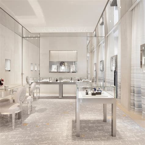 boutique montaigne dior|dior showroom interior.